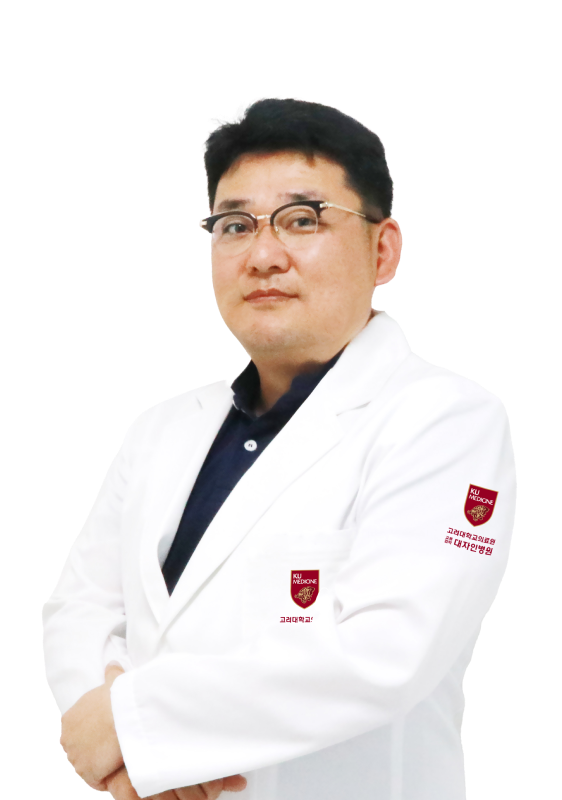 김영욱